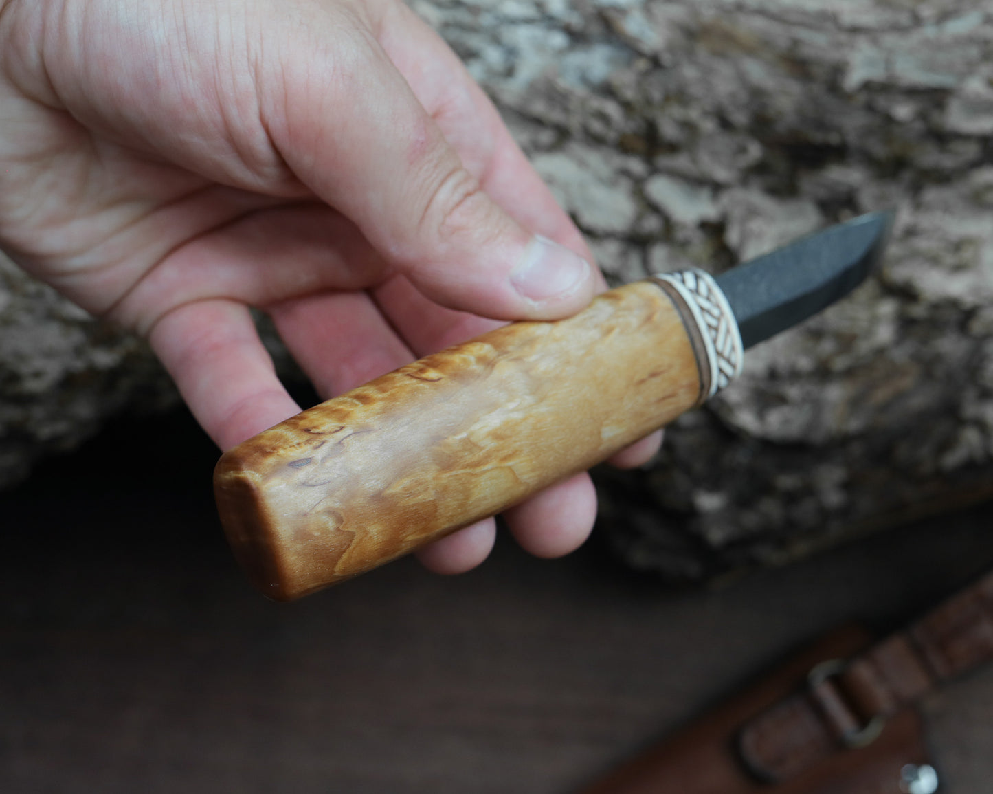 Kleines Allzweckmesser, Heft aus Karelischer Maserbirke