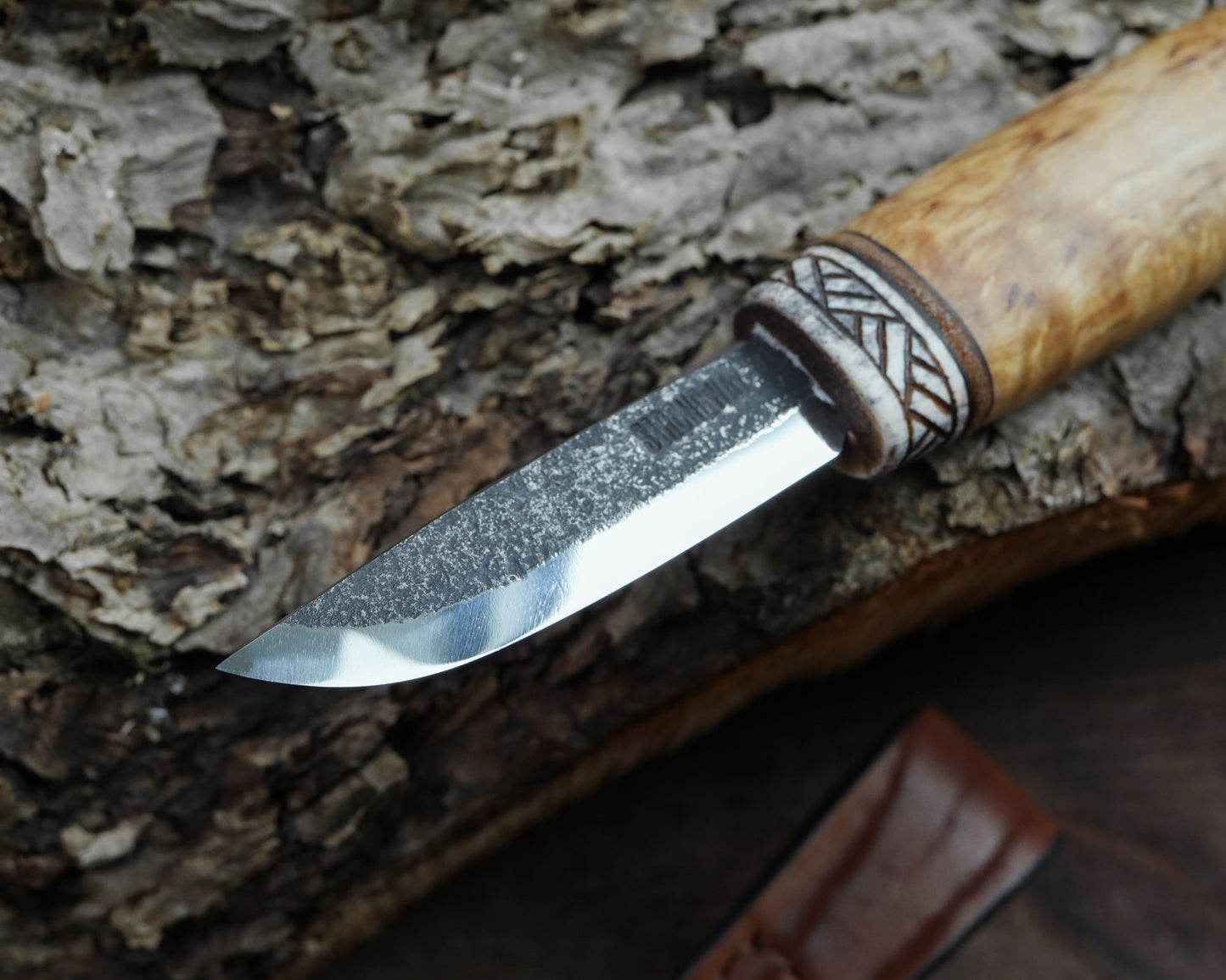 Kleines Allzweckmesser, Heft aus Karelischer Maserbirke